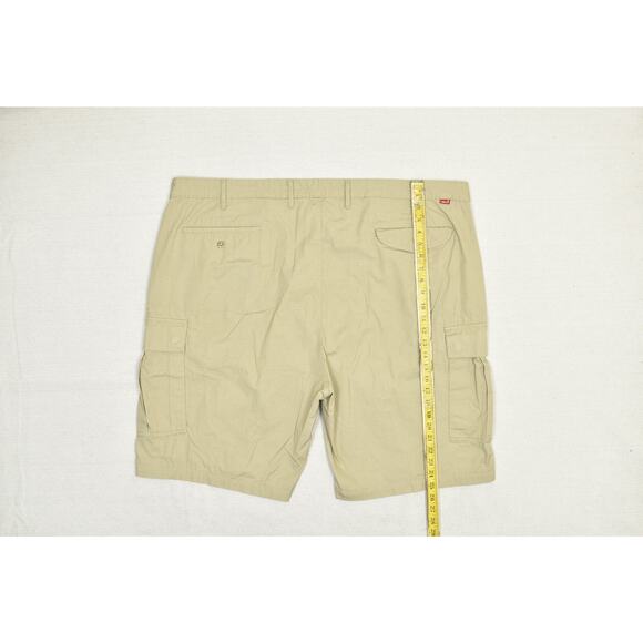 Levi's Men's Size 48 Cargo Shorts WaterLess Khaki Tan Beige Casual - Picture 6 of 8